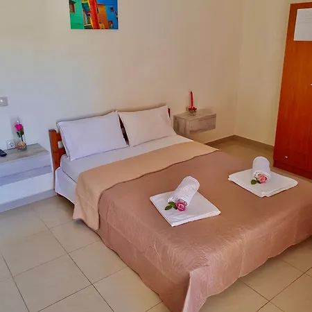 Denis * Stavros (Thessaloniki)